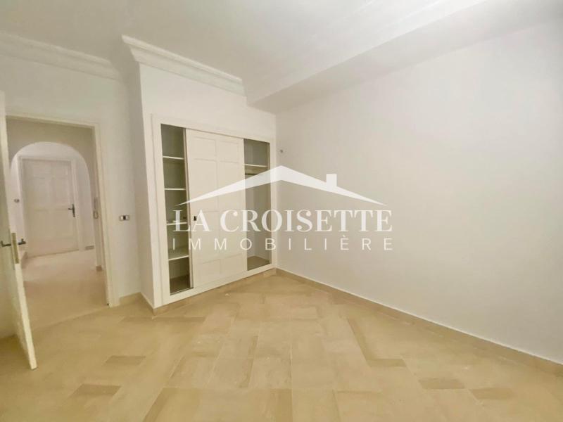 Villa S+5 avec piscine à Gammarth 